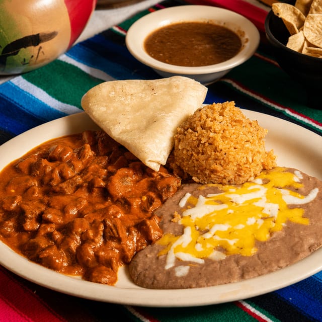 Lunch Red or Green Chili Meat Plate.